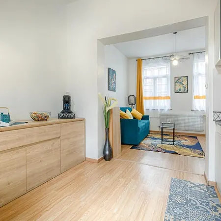 Lejlighed With Terrace - Train Station 2 Min Away Valenciennes